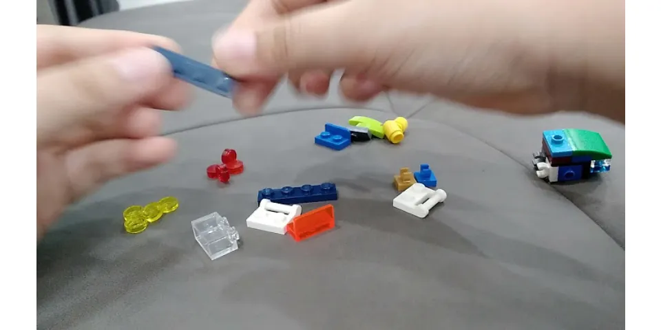 Cách gấp robot bằng LEGO